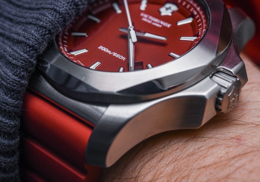 Victorinox-Swiss-Army-INOX-Watches-2015-aBlogtoWatch-96